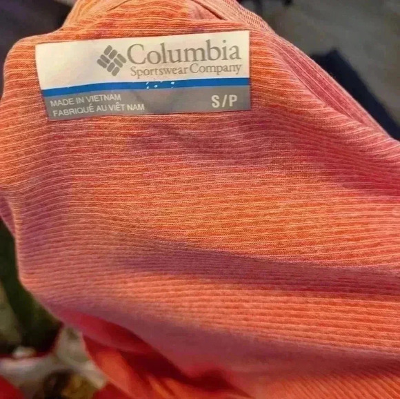 Columbia  women's athletic top - Picture 6 of 6